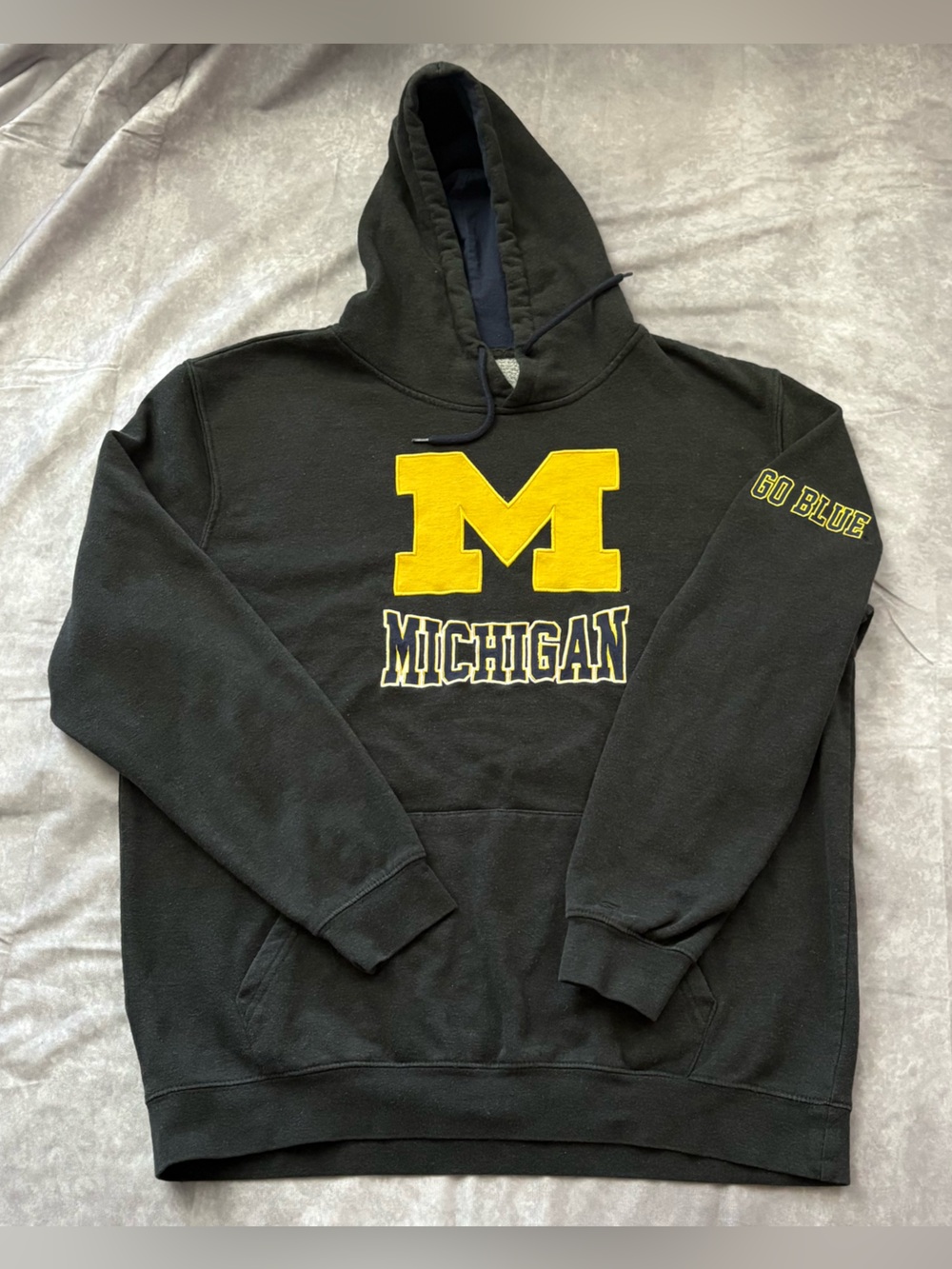 Colosseum Michigan Wolverines Full‑Zip Hoodie – Men’s XL